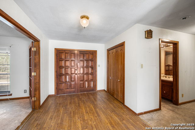 Image 23 of 78 For 0 Fm 2200