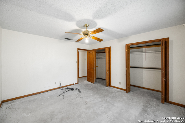 Image 35 of 78 For 0 Fm 2200