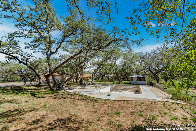 Image 44 of 78 For 0 Fm 2200