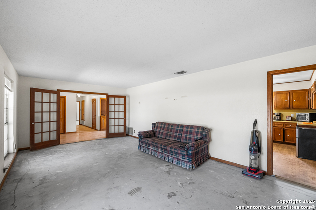 Image 6 of 78 For 0 Fm 2200