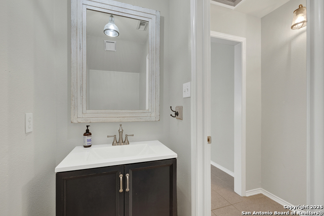 Image 31 of 53 For 1739 Oak Glen