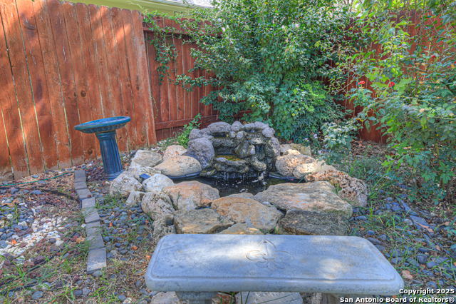 Image 40 of 53 For 1739 Oak Glen