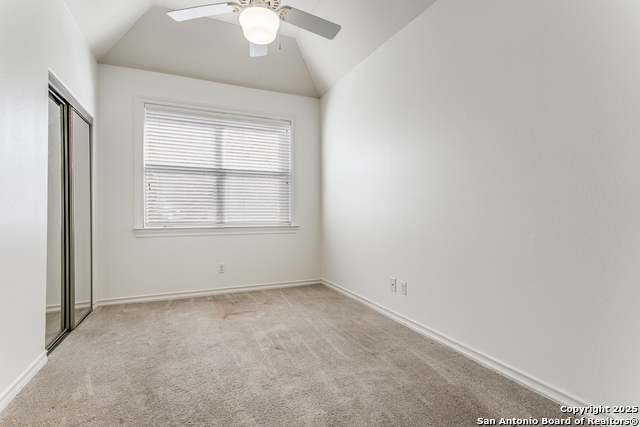 Listing photo id 15 for 85 Oakwell Farms Pkwy