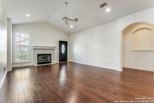 Listing photo id 2 for 85 Oakwell Farms Pkwy