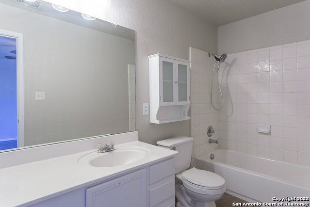 Image 20 of 25 For 8123 Sandbar Pt