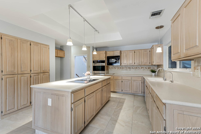 Image 15 of 30 For 15607 Dawn Crest