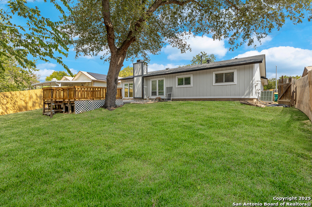 Listing photo id 13 for 10223 Flatland