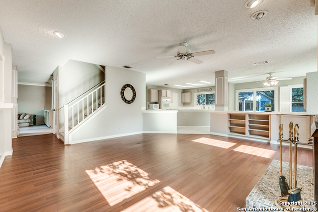 Listing photo id 9 for 2303 Copper Ash