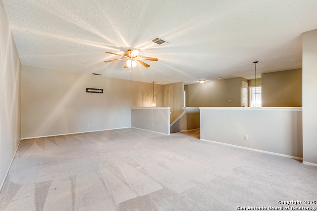 Listing photo id 19 for 2303 Copper Ash