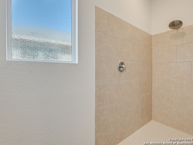 Image 14 of 46 For 5922 Vestige