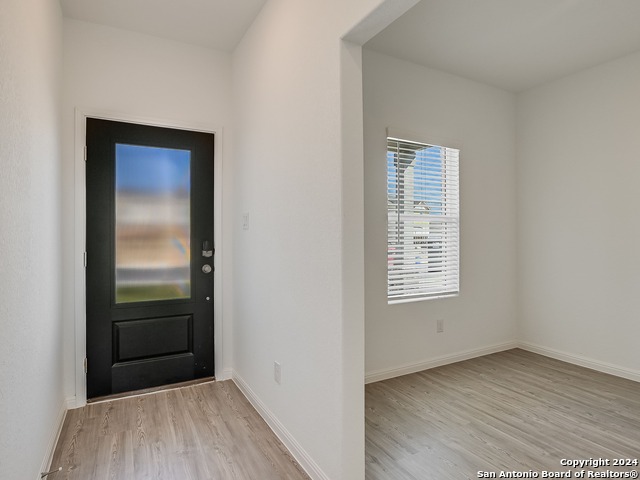 Image 5 of 46 For 5922 Vestige