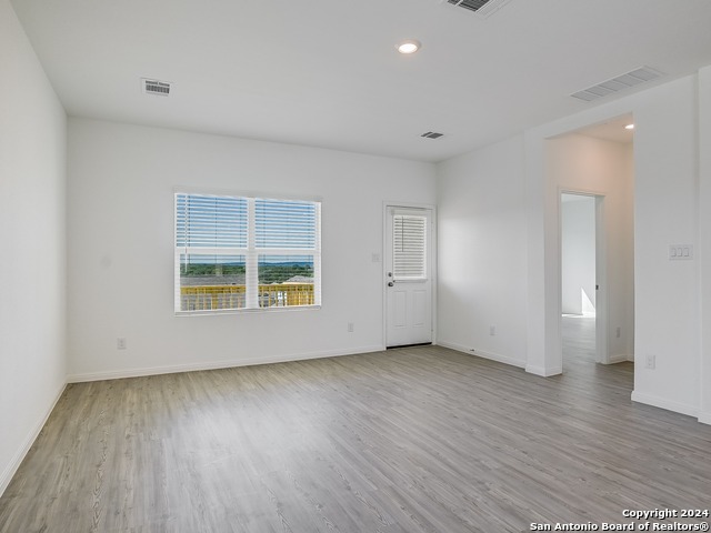 Image 8 of 46 For 5922 Vestige