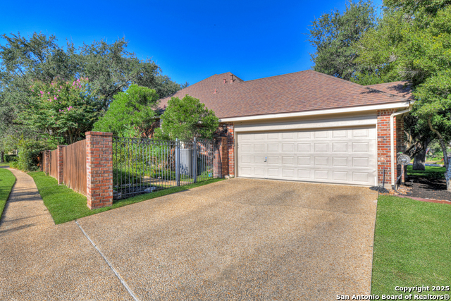 Image 37 of 40 For 2204 Blackoak Bnd