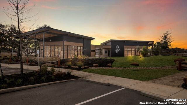 Image 48 of 50 For 3652 Victory Copper