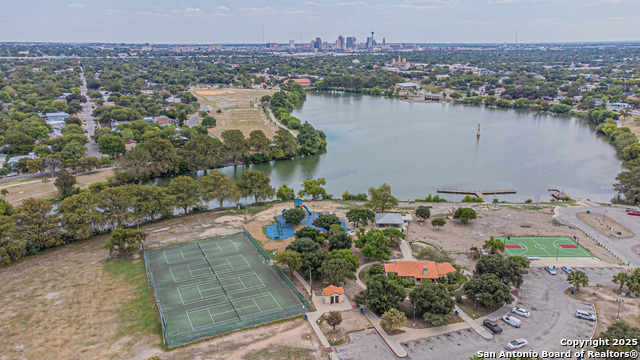 Image 47 of 48 For 1703 Texas Ave
