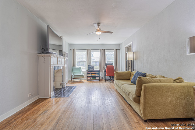 Image 9 of 48 For 1703 Texas Ave