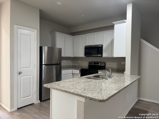 Listing photo id 2 for 7356 Misty Ridge  14