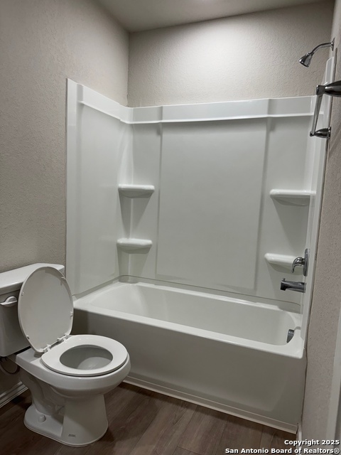 Listing photo id 5 for 7356 Misty Ridge  14