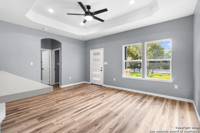 Image 11 of 26 For 618 San Gabriel S