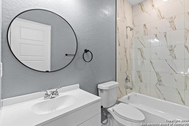 Image 14 of 26 For 618 San Gabriel S