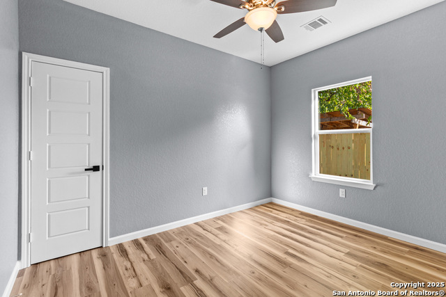 Image 15 of 26 For 618 San Gabriel S