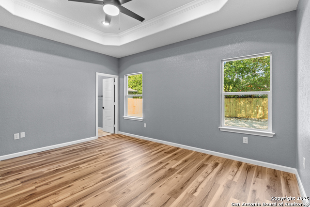 Image 18 of 26 For 618 San Gabriel S