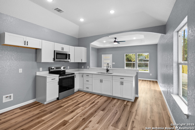 Image 8 of 26 For 618 San Gabriel S