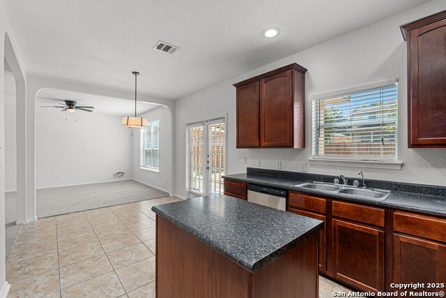 Image 17 of 42 For 12206 Medina Mill