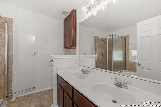 Image 25 of 42 For 12206 Medina Mill