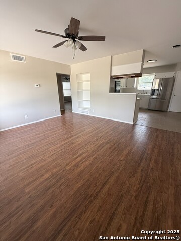 Listing photo id 2 for 150 Postwood