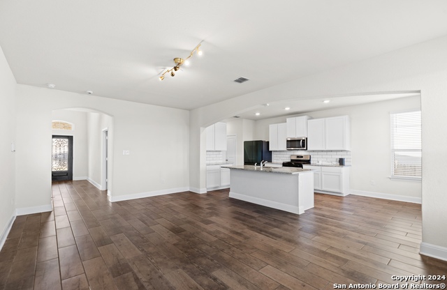 Image 4 of 20 For 4054 Copper River