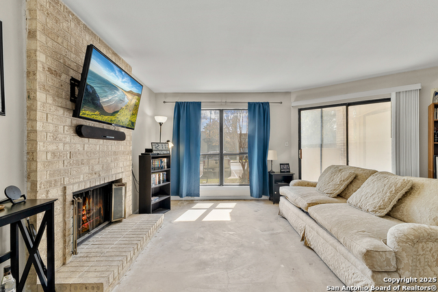 Image 7 of 21 For 11843 Braesview  1405