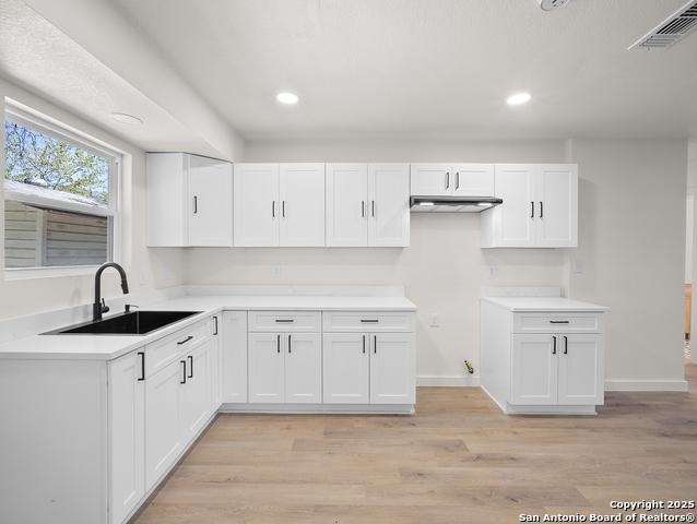 Image 5 of 14 For 1223 Mally W