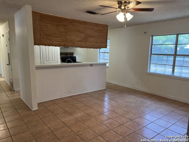 Image 10 of 17 For 4418 Sun Vista Ln