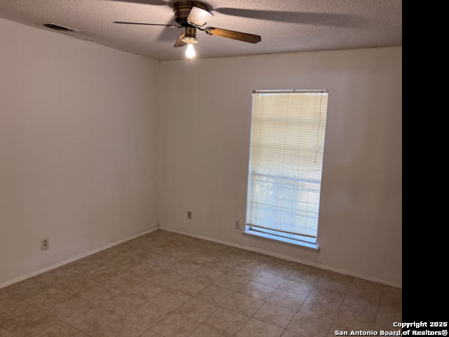 Image 11 of 17 For 4418 Sun Vista Ln