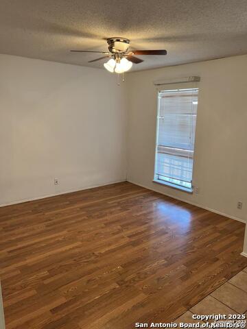 Image 8 of 17 For 4418 Sun Vista Ln