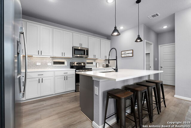 Image 15 of 48 For 776 Windflower