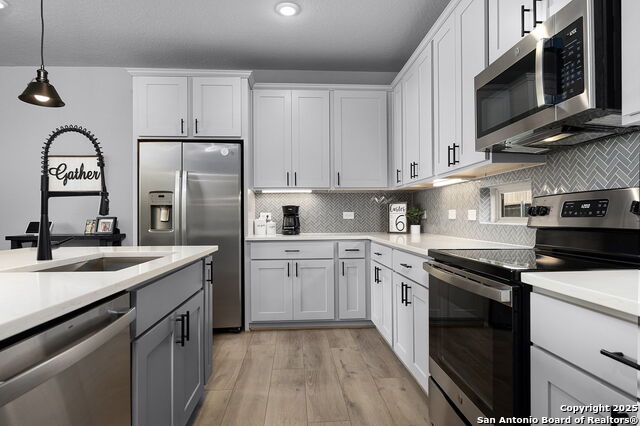 Image 16 of 48 For 776 Windflower