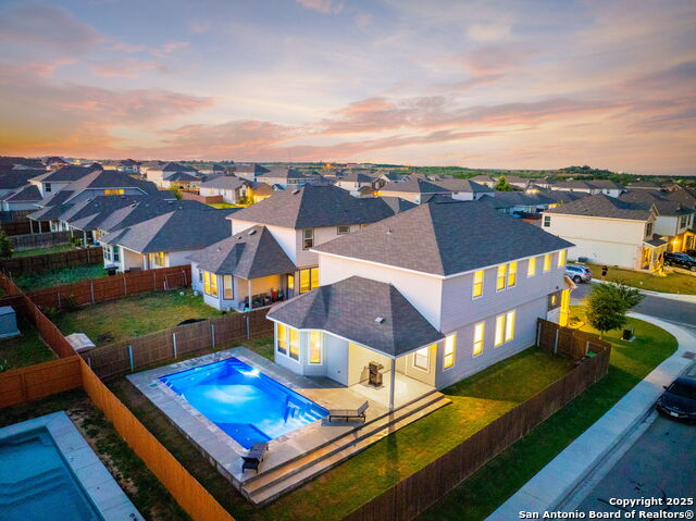 Image 2 of 48 For 776 Windflower