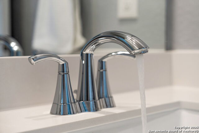 Image 27 of 48 For 776 Windflower