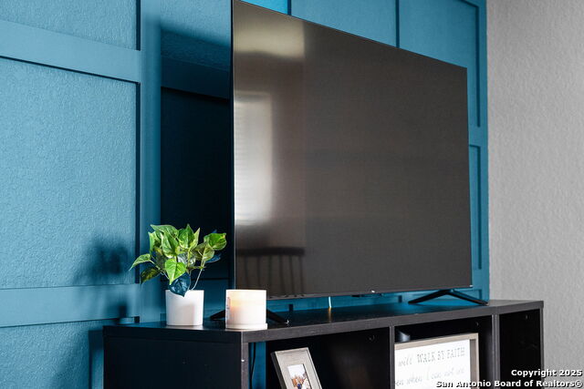 Image 32 of 48 For 776 Windflower