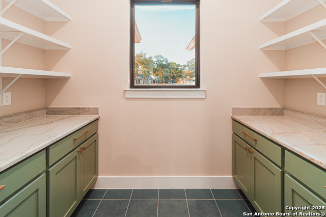 Listing photo id 10 for 136 Hondo Ridge