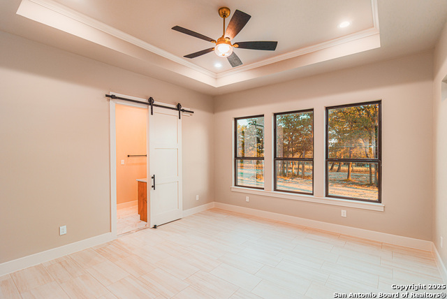 Listing photo id 11 for 136 Hondo Ridge