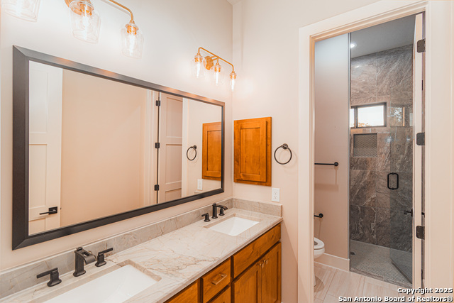 Listing photo id 19 for 136 Hondo Ridge