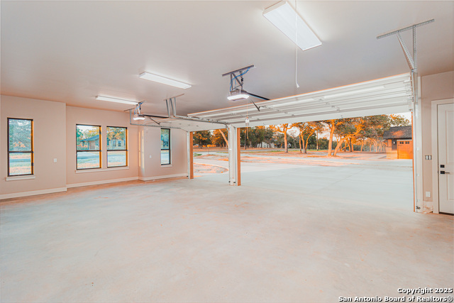 Listing photo id 23 for 136 Hondo Ridge