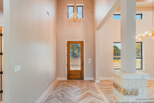 Listing photo id 2 for 136 Hondo Ridge