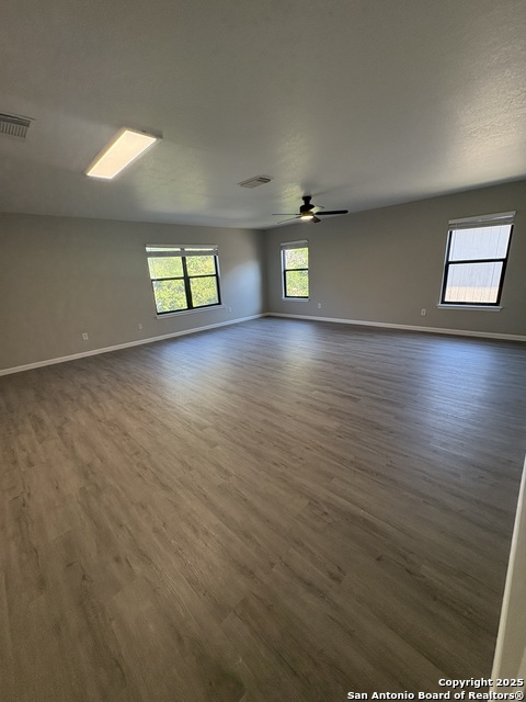 Image 12 of 16 For 8110 Stagwood