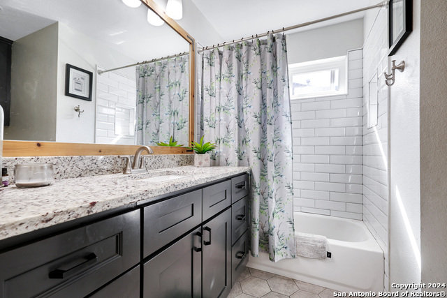 Image 19 of 25 For 13934 Amber Crst