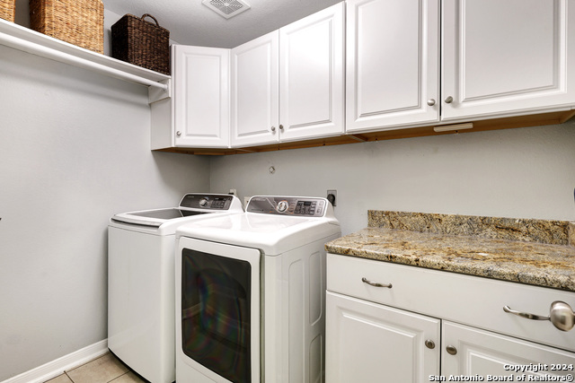 Image 20 of 25 For 13934 Amber Crst