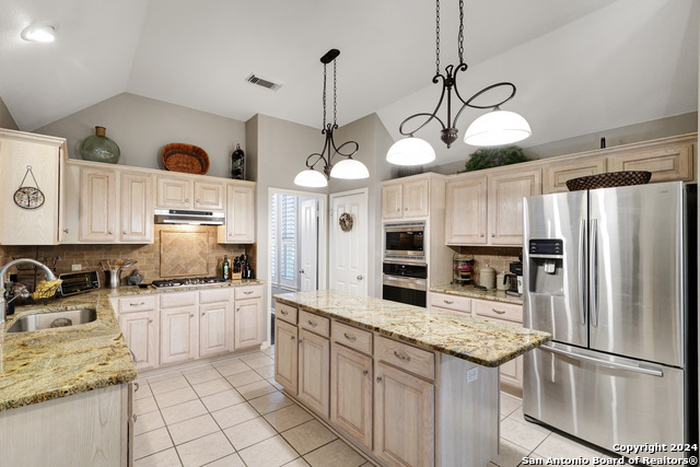 Image 6 of 25 For 13934 Amber Crst